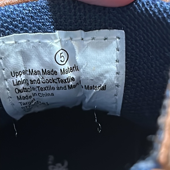 Cat & Jack brown chukka  boots w/blue liner.  Baby size 5.  Excellent condition. - Picture 6 of 10